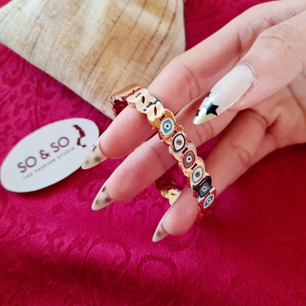 Armband mit goldenem Augen-Design
